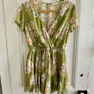 Floral flowy romper